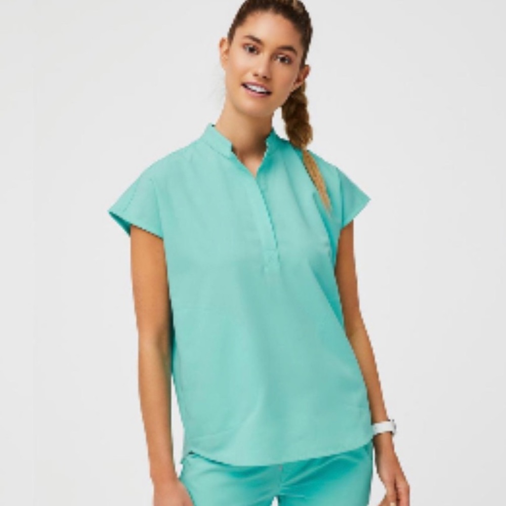 FIGS Scrub Top